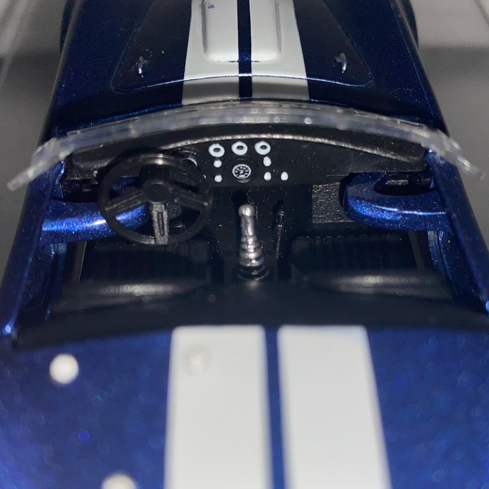 “Shelby Cobra” Vintage Convertible - Picture 4 of 7